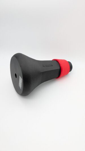 Silencieux A-Mute pour bugle - Vue de face avec anneau de sourdine rouge et finition noire mate