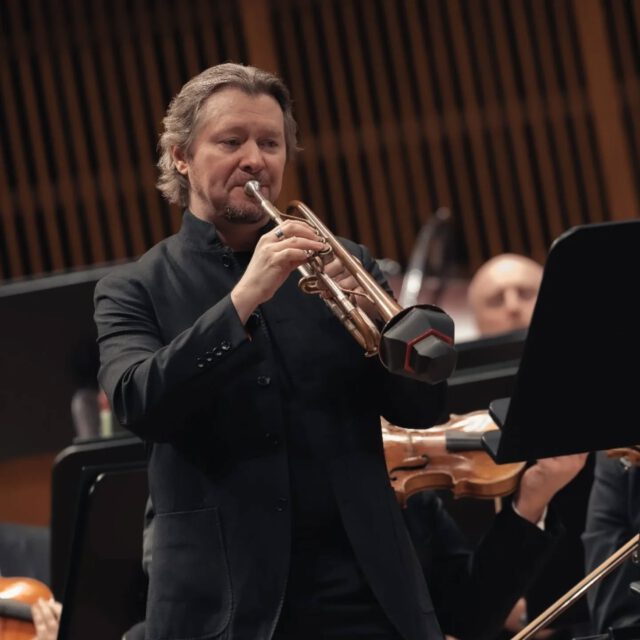 I am very happy to see my A MUTE mutes being used by Sergei Nakariakov in Mieczysław Vainberg's Trumpet Concerto with the Slovak State Philharmonic, Košice.for me, it is a great honour to be part of such a performance. I am sincerely grateful for the trust.